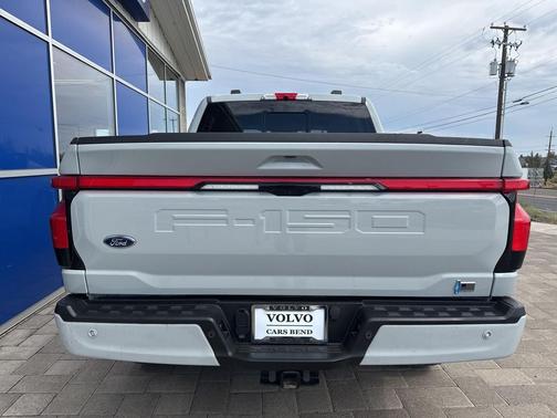 2023 Ford F-150 Lightning LARIAT