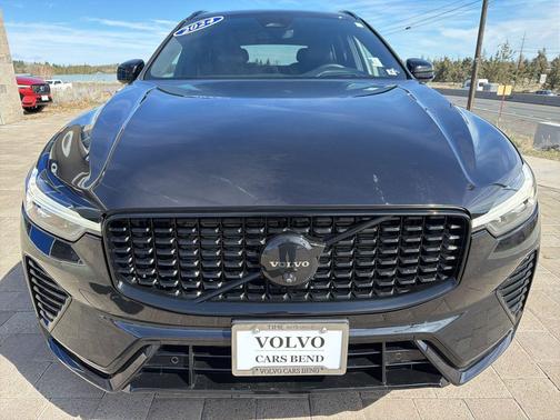 2024 Volvo XC60 B5 Ultimate Black Edition