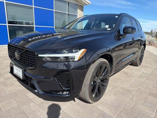 2024 Volvo XC60 B5 Ultimate Black Edition