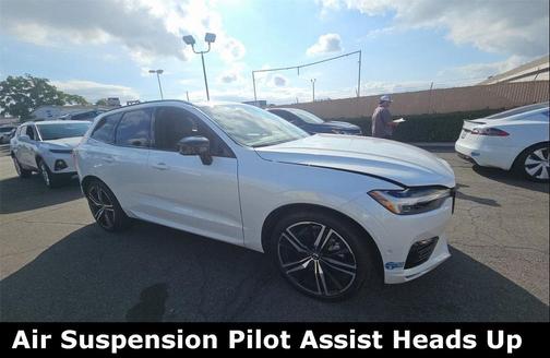 2021 Volvo XC60 Recharge Plug-In Hybrid T8 R-Design