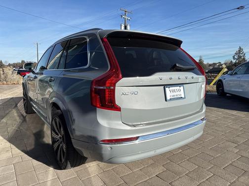 2024 Volvo XC90 Recharge Plug-In Hybrid T8 Plus 6-Seater