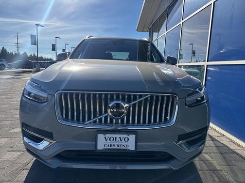 2024 Volvo XC90 Recharge Plug-In Hybrid T8 Plus 6-Seater