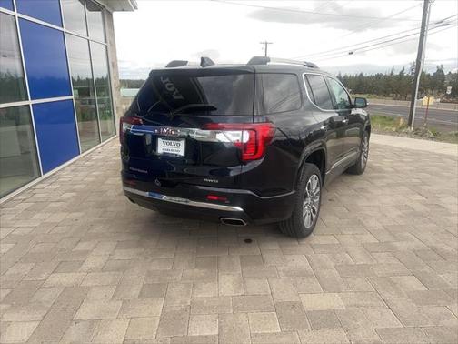 2022 GMC Acadia Denali