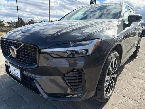 2025 Volvo XC60 B5 Core