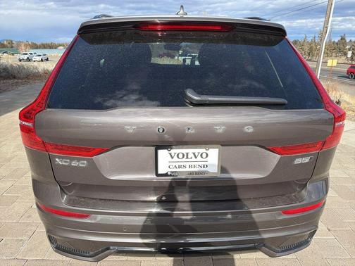 2025 Volvo XC60 B5 Core