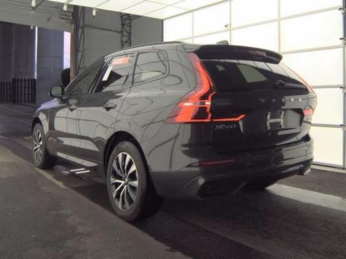 2025 Volvo XC60 B5 Core