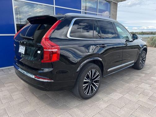 Onyx Black Metallic 2023 Volvo XC90 Recharge Plug-In Hybrid T8 Plus 6-Seater