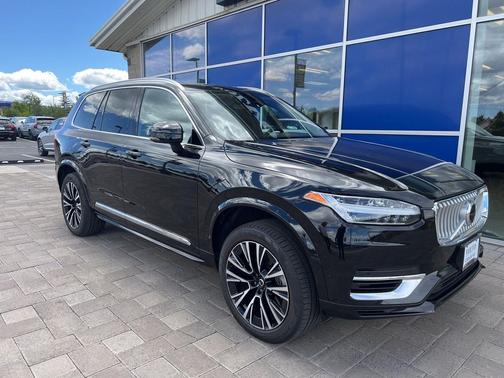 Onyx Black Metallic 2023 Volvo XC90 Recharge Plug-In Hybrid T8 Plus 6-Seater