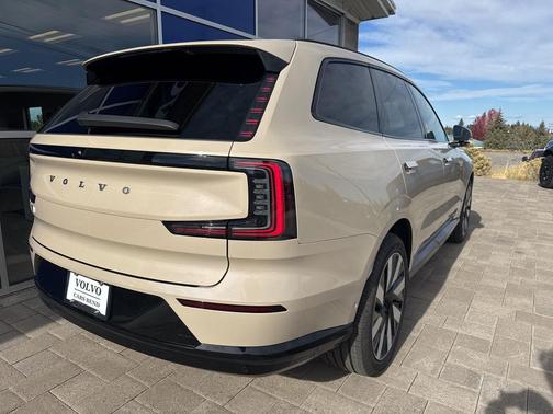 2025 Volvo EX90 Twin Motor Performance Plus 6-Seater
