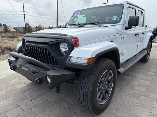 2021 Jeep Gladiator Overland