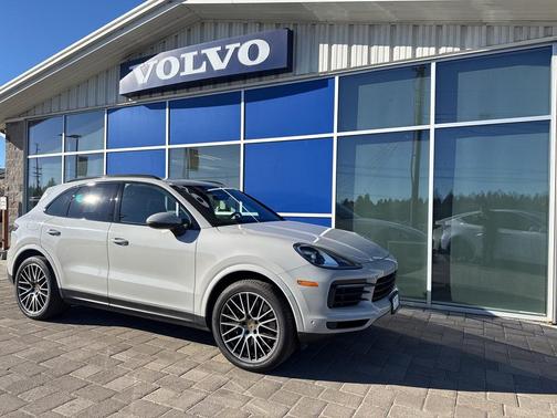 2022 Porsche Cayenne Cayenne