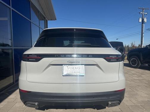 2022 Porsche Cayenne Cayenne