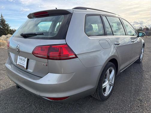 2016 Volkswagen Golf SportWagen TSI Limited Edition