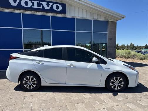 2022 Toyota Prius XLE