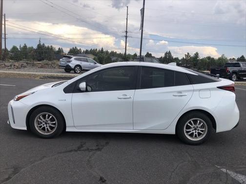 2022 Toyota Prius XLE