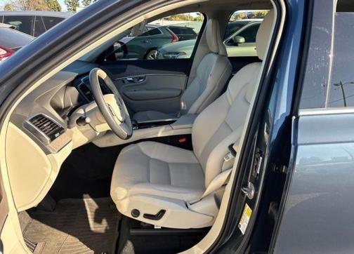 2024 Volvo XC90 Recharge Plug-In Hybrid T8 Plus Bright Theme 7-Seater