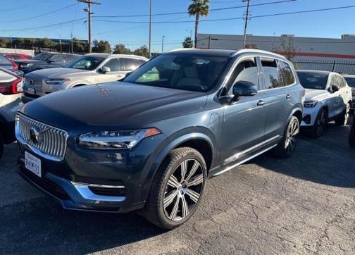2024 Volvo XC90 Recharge Plug-In Hybrid T8 Plus Bright Theme 7-Seater