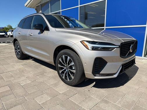 2025 Volvo XC60 B5 Plus