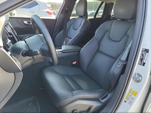 2024 Volvo V60 Cross Country B5 Plus
