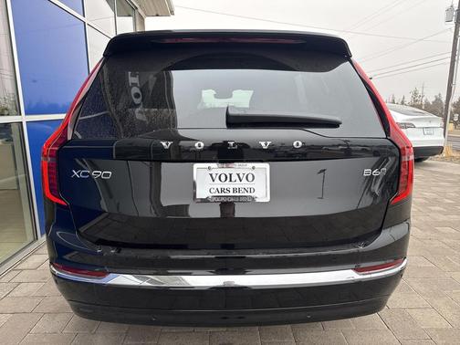 2026 Volvo XC90 Ultra, B6 AWD Gas (mild hybrid), Gasoline, Bright, 7 Seats
