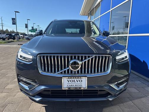 2025 Volvo XC90 B5 Core