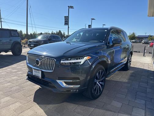 2025 Volvo XC90 B5 Core