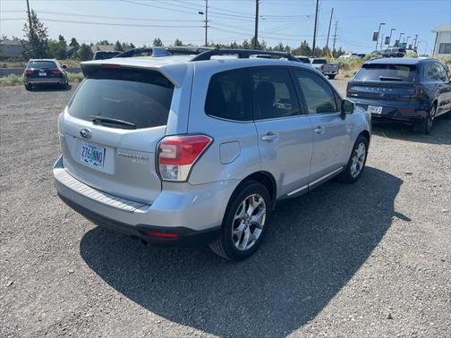 2017 Subaru Forester 2.5i Touring