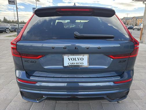 Denim Blue Metallic 2026 Volvo XC60 B5 Ultra Black Edition