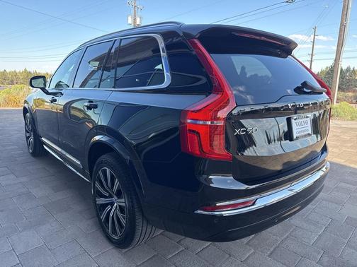 2025 Volvo XC90 B6 Plus 7-Seater