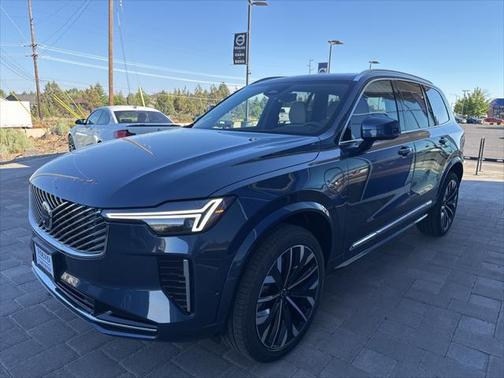 2025 Volvo XC90 Plug-In Hybrid T8 Plus 6-Seater