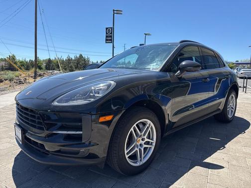 2021 Porsche Macan Base