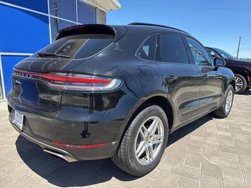 2021 Porsche Macan Base