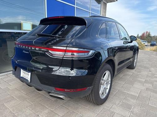 2021 Porsche Macan Base