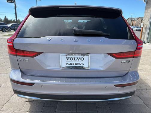 Aurora Silver 2026 Volvo V60 Cross Country Plus, B5 AWD Gas (mild hybrid)