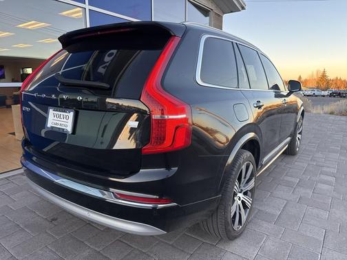 2022 Volvo XC90 Recharge Plug-In Hybrid T8 Inscription 7 Passenger