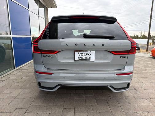 Vapour Grey Metallic 2026 Volvo XC60 Plug-In Hybrid Black Edition Ultra, T8 AWD Electric/Gasoline, Dark