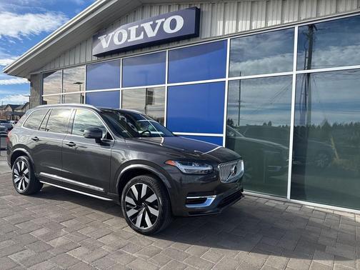2023 Volvo XC90 Recharge Plug-In Hybrid T8 Plus 6-Seater