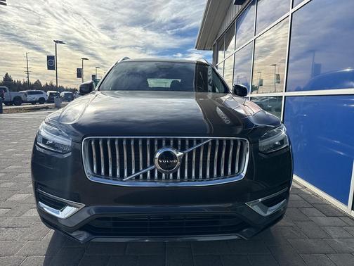 2023 Volvo XC90 Recharge Plug-In Hybrid T8 Plus 6-Seater