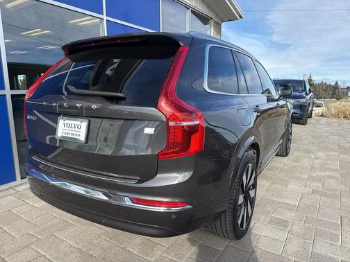 2023 Volvo XC90 Recharge Plug-In Hybrid T8 Plus 6-Seater