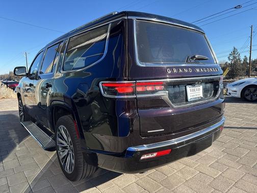 2023 Jeep Grand Wagoneer Series III