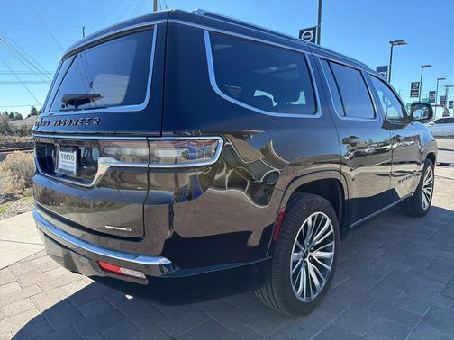 2023 Jeep Grand Wagoneer Series III