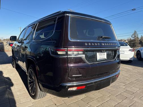 2023 Jeep Grand Wagoneer Series III