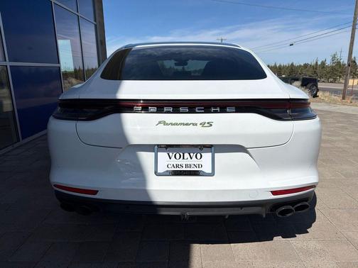 Volcano Grey Metallic 2022 Porsche Panamera 4S
