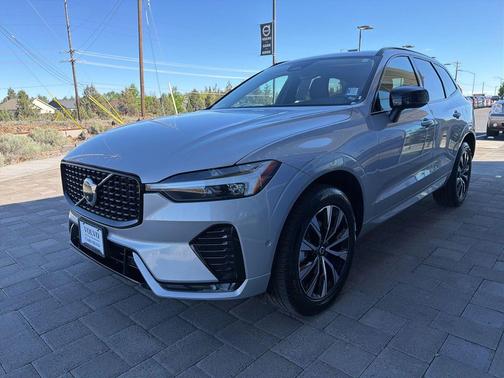 Bright Dusk Metallic 2025 Volvo XC60 B5 Plus