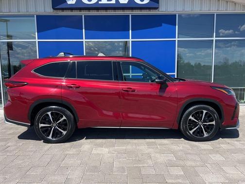 Ruby Flare Pearl 2021 Toyota Highlander XSE