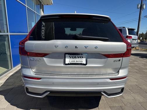 2025 Volvo XC60 B5 Core