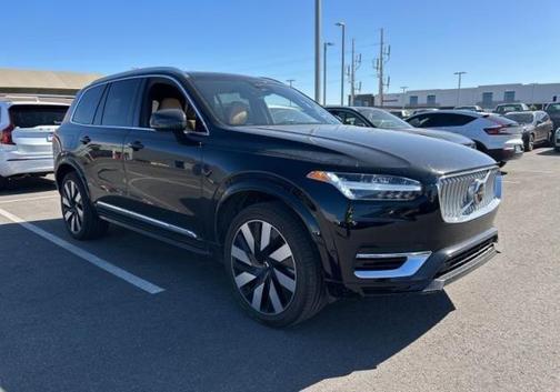 2023 Volvo XC90 Recharge Plug-In Hybrid T8 Ultimate Bright Theme 7-Seater