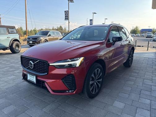 2025 Volvo XC60 B5 Core