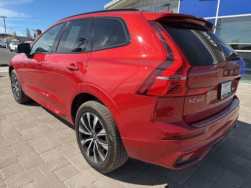 2025 Volvo XC60 B5 Core