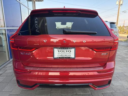 2025 Volvo XC60 B5 Core